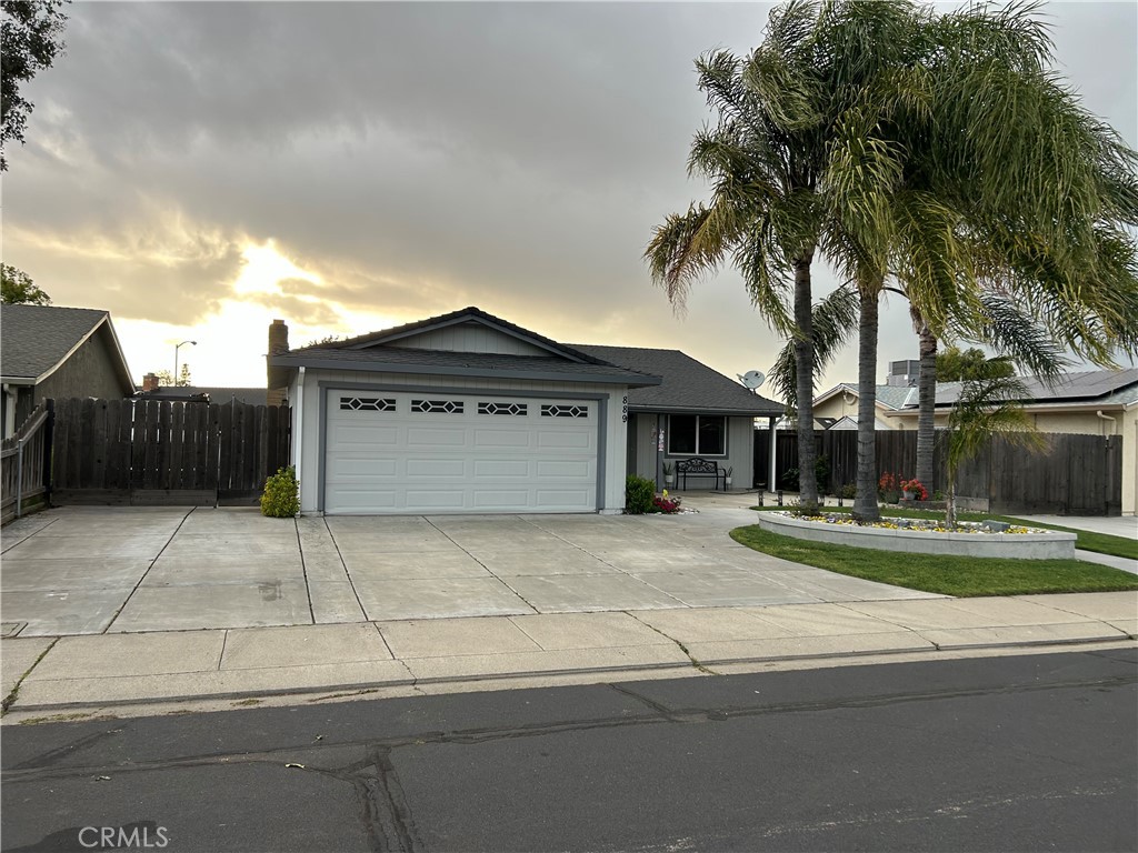 889 MAGRATH AVE