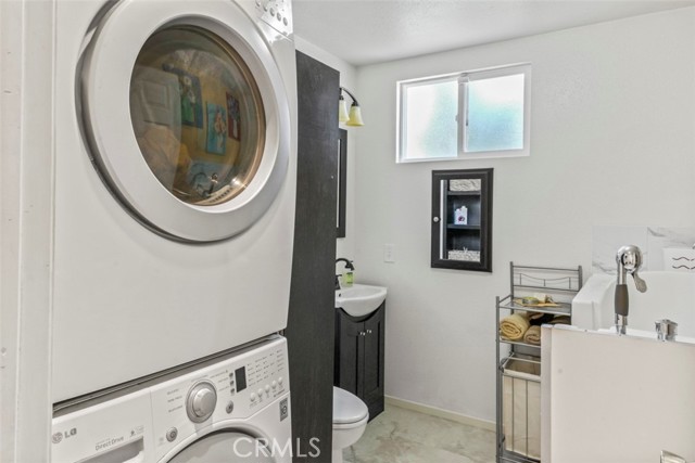 Detail Gallery Image 13 of 28 For 926 W G St, Ontario,  CA 91762 - 4 Beds | 2 Baths