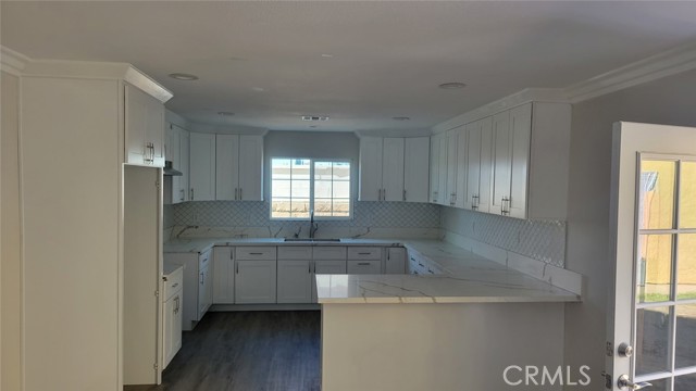 Front Image Thumbnail for CRDW25268973