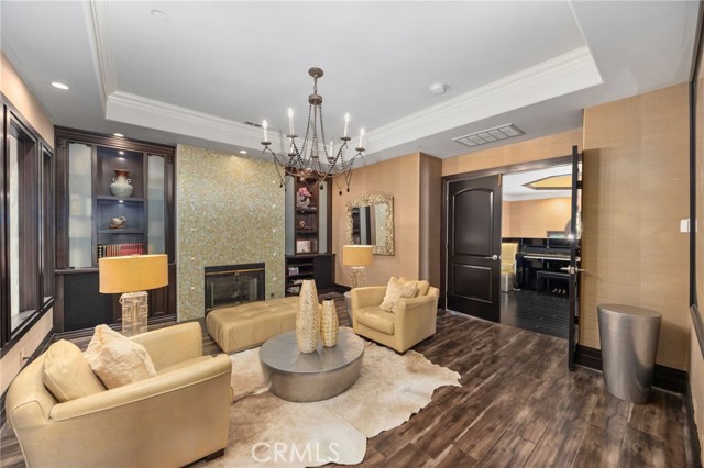 451 W Le Roy Avenue, Arcadia CA: https://media.crmls.org/medias/db046051-0199-43b4-af25-bc8f7c4e1d06.jpg