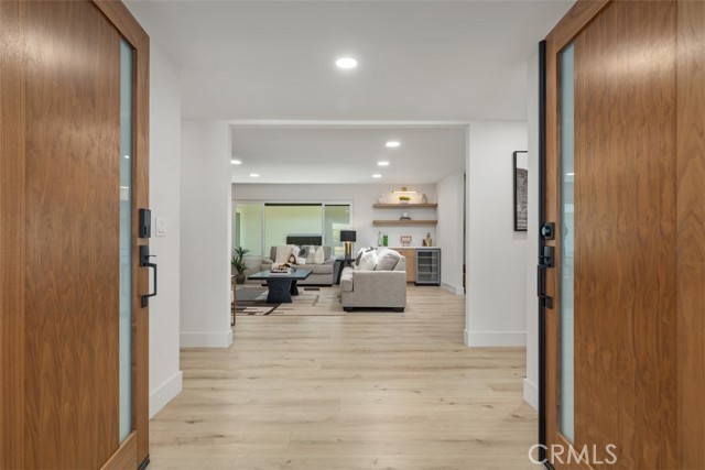 13762 Palace Way, Tustin CA: https://media.crmls.org/medias/db0463cc-9659-4151-ba14-c64be4b41e14.jpg