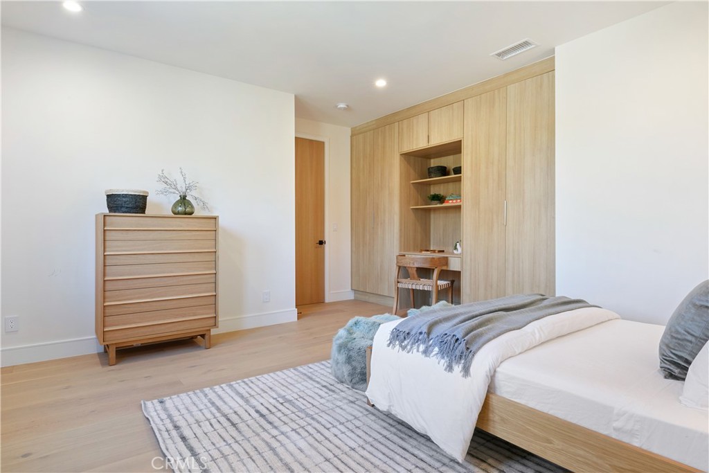 13944 Valleyheart DriveSherman Oaks img 25