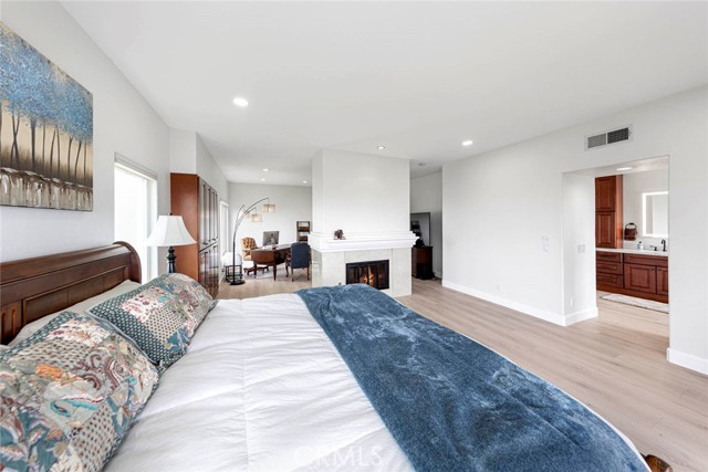 MLS #OC25226847 image #31