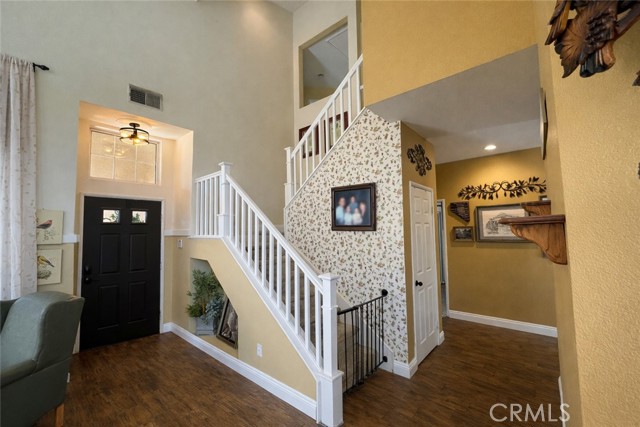 Detail Gallery Image 7 of 40 For 30420 Sequoia Ct, Castaic,  CA 91384 - 5 Beds | 3 Baths