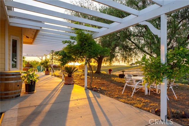 5015 Stagg Hill Place, Paso Robles CA: https://media.crmls.org/medias/db05fc0d-79a6-46ae-b938-5a1c8db8219c.jpg