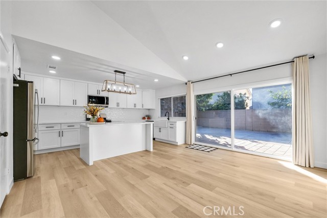 Detail Gallery Image 7 of 29 For 209 S Empire St, Anaheim,  CA 92804 - 3 Beds | 2 Baths