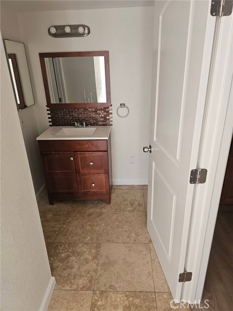 Detail Gallery Image 9 of 17 For 2871 S Fairview St #D,  Santa Ana,  CA 92704 - 2 Beds | 2 Baths