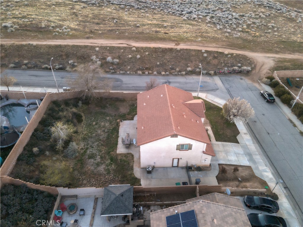 https://media.crmls.org/medias/db07634f-5b0c-49f6-bc3d-57318918cec9.jpg?preset=X-Large