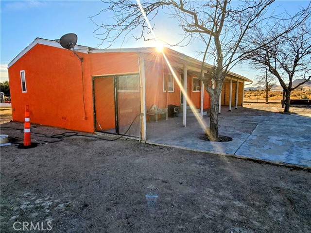 Detail Gallery Image 4 of 18 For 10144 Fetters St, Mojave,  CA 93501 - 3 Beds | 2 Baths