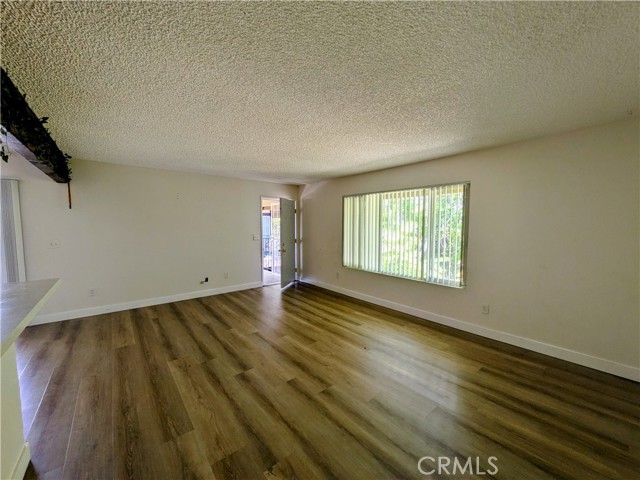 Detail Gallery Image 3 of 5 For 4146 Trevor, Hemet,  CA 92544 - 2 Beds | 1 Baths