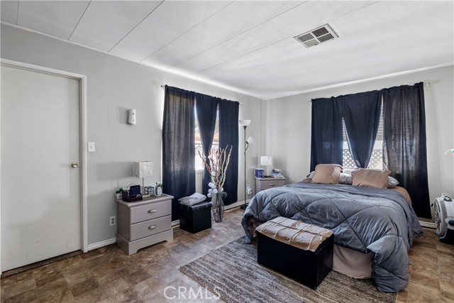 Detail Gallery Image 14 of 29 For 3595 Santa Fe Ave #149,  Long Beach,  CA 90810 - 3 Beds | 2 Baths