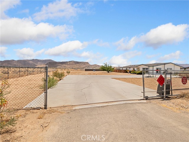 Detail Gallery Image 40 of 45 For 23099 Lucilla Rd, Apple Valley,  CA 92308 - 3 Beds | 2/1 Baths