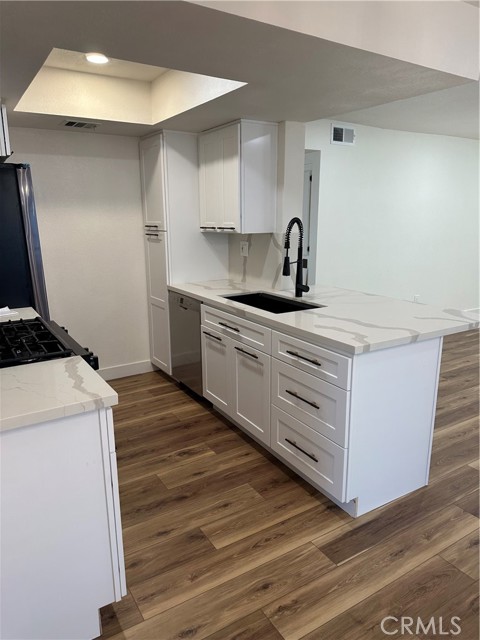 4201 Las Virgenes Road, Calabasas CA: https://media.crmls.org/medias/db0a2676-80ee-4f0c-a3e3-c3d9803c659d.jpg