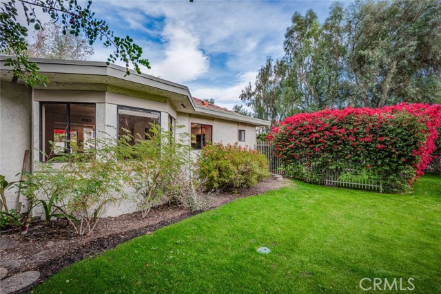 Detail Gallery Image 1 of 32 For 385 E via Escuela #415,  Palm Springs,  CA 92262 - 2 Beds | 2 Baths