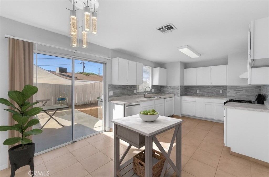 MLS #DW25244054 image #11