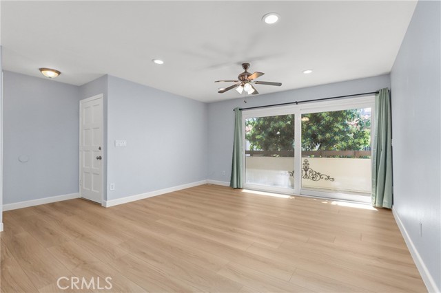 Detail Gallery Image 4 of 28 For 2501 W Sunflower Ave #E16,  Santa Ana,  CA 92704 - 3 Beds | 2 Baths