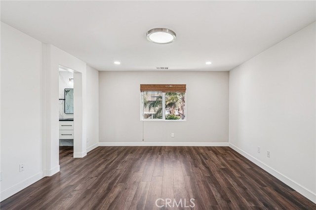 Detail Gallery Image 3 of 26 For 6658 Bright Gem Ct, Corona,  CA 92880 - 5 Beds | 3 Baths