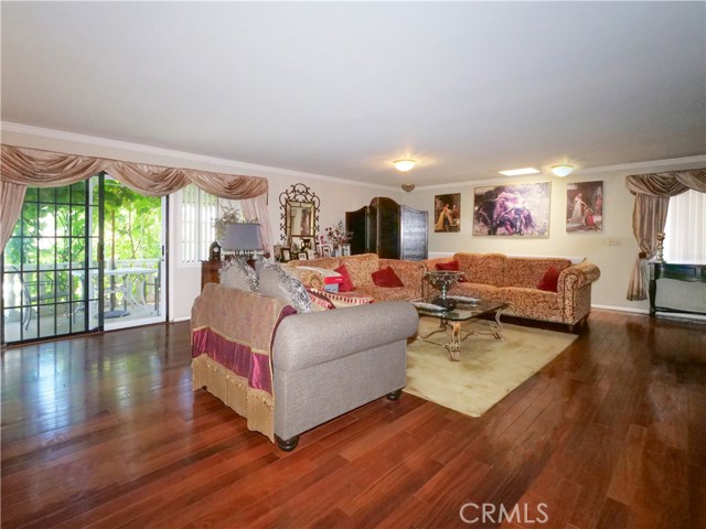1569 W 218th Street, Torrance CA: https://media.crmls.org/medias/db0ba860-1277-47e1-abb8-31f6e795e7e5.jpg