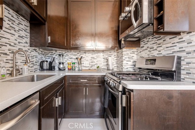 455 E Ocean Boulevard, Long Beach CA: https://media.crmls.org/medias/db0bd974-94fb-4107-9269-5f8846797118.jpg