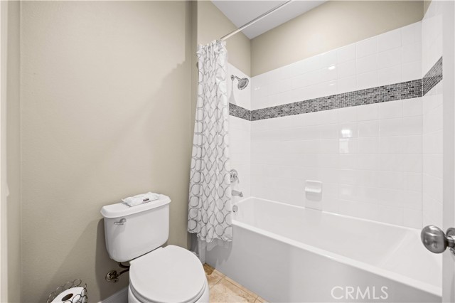 Detail Gallery Image 24 of 39 For 70 Twin Gables, Irvine,  CA 92620 - 4 Beds | 3 Baths