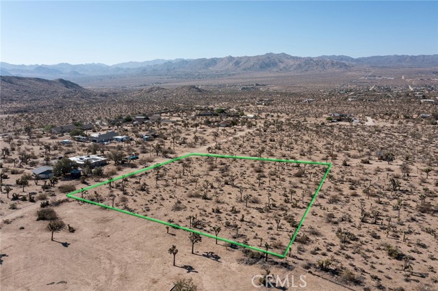 5292 Marvin Drive, Yucca Valley CA: https://media.crmls.org/medias/db0bea4c-40a3-4501-b7a2-c73f9a5d4de5.jpg