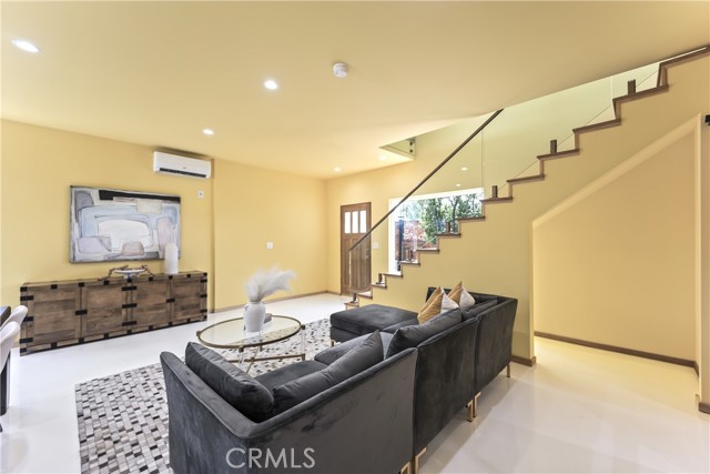 5606 White Oaks Avenue, Encino CA: https://media.crmls.org/medias/db0beceb-f672-48ab-ad64-8624470631cc.jpg