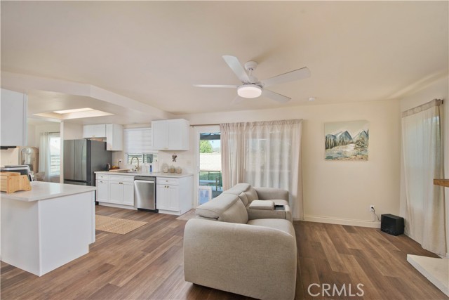 Detail Gallery Image 6 of 37 For 29130 Highplains Ct, Castaic,  CA 91384 - 4 Beds | 3 Baths