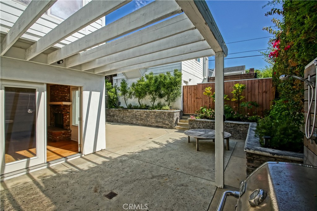 594 35th Street
