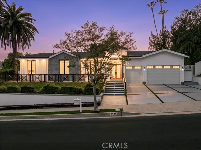 4635 Brewster Drive, Tarzana CA: https://media.crmls.org/medias/db0dce79-a2ef-475f-86e8-9bc16eb3393d.jpg