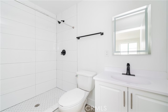 1596 W 36th Street, Los Angeles CA: https://media.crmls.org/medias/db0e1702-bba2-4d28-964e-cc414c48b0e1.jpg