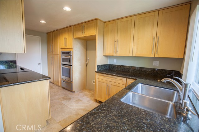 Detail Gallery Image 7 of 18 For 48 Hilltop Cir, Rancho Palos Verdes,  CA 90275 - 3 Beds | 2/1 Baths