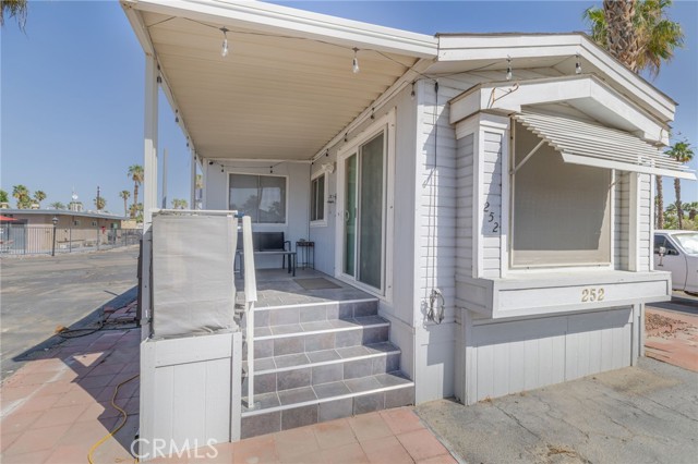 Detail Gallery Image 3 of 22 For 47340 Jefferson #252,  Indio,  CA 92201 - 1 Beds | 1 Baths