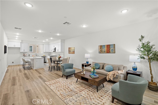 Detail Gallery Image 11 of 47 For 17914 Goodyear, Carson,  CA 90746 - 3 Beds | 3/1 Baths