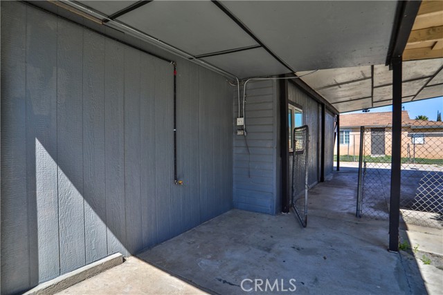 5787 Warren Street, Riverside CA: https://media.crmls.org/medias/db0ef648-5213-4361-8eea-b113c36e8e8c.jpg