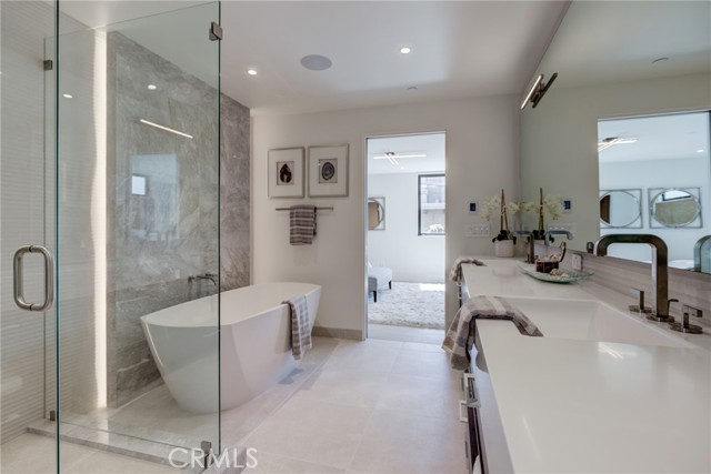 405 26th Street, Manhattan Beach, California 90266, 4 Bedrooms Bedrooms, ,1 BathroomBathrooms,Residential,Sold,26th Street,SB21203664