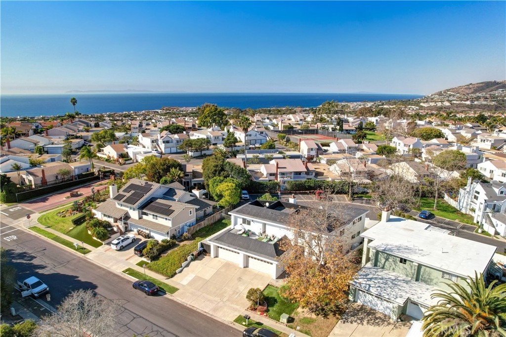 33621 Blue Lantern Street