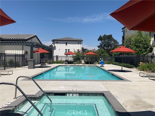 6 Oakmont Street, Phillips Ranch CA: https://media.crmls.org/medias/db0fb230-89b0-4d8d-b726-9ec7492415ee.jpg