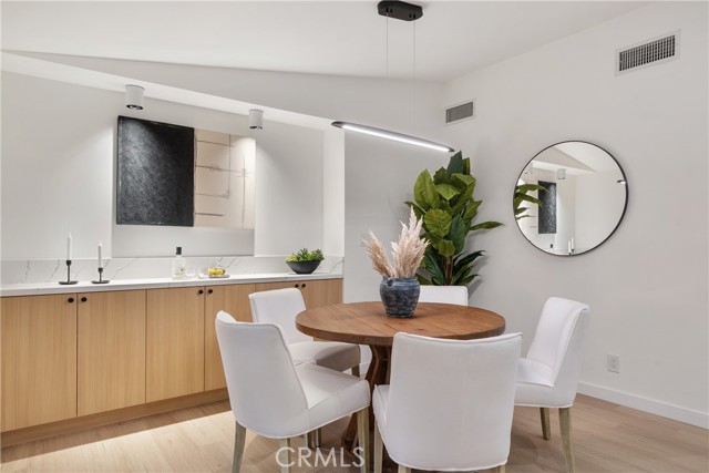 Detail Gallery Image 16 of 32 For 20110 Flallon, Lakewood,  CA 90715 - 4 Beds | 2 Baths