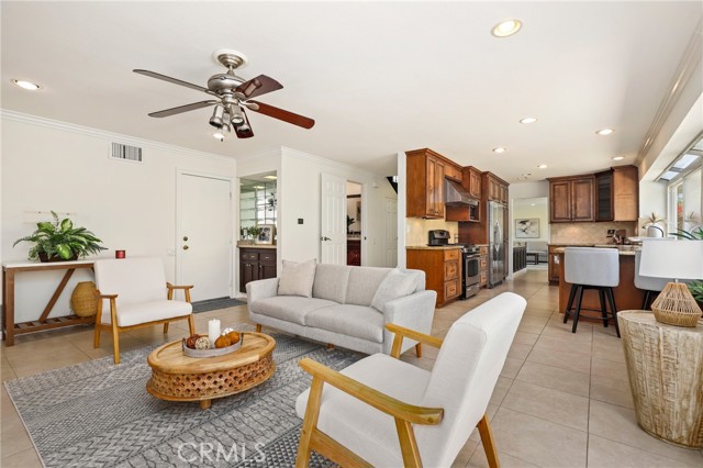 20681 Via Amarilla, Yorba Linda CA: https://media.crmls.org/medias/db101499-61bb-4147-a2e9-d3019314460b.jpg