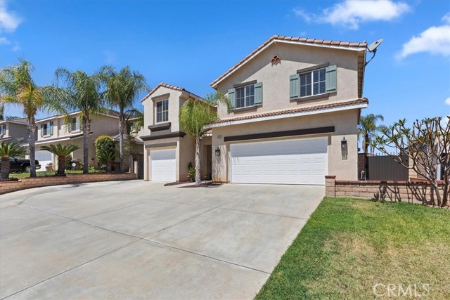 8433 Lindenhurst Street, Riverside CA: https://media.crmls.org/medias/db108270-abfa-43a9-95ea-a8a7eb826f27.jpg