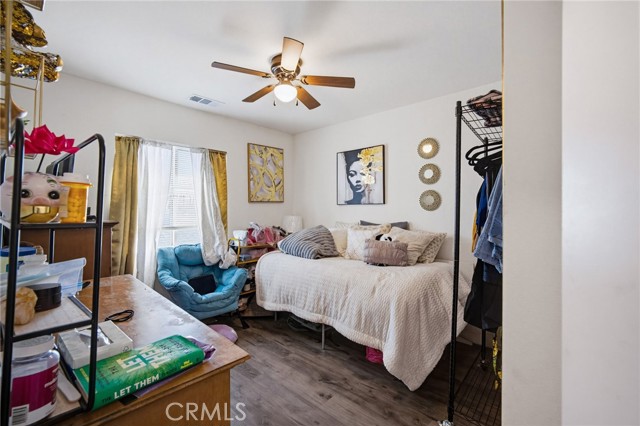 Detail Gallery Image 13 of 17 For 24711 6th, San Bernardino,  CA 92410 - 4 Beds | 3 Baths