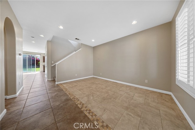 29101 Springshores Drive, Menifee CA: https://media.crmls.org/medias/db1140bb-56dd-4573-b4b9-909e5dca8b92.jpg