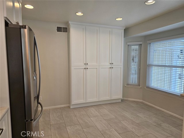 Detail Gallery Image 10 of 31 For 26208 Sival Ct, Valencia,  CA 91355 - 2 Beds | 2 Baths