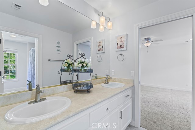 22174 Lynx Court, Murrieta CA: https://media.crmls.org/medias/db121372-19e5-4b5a-a079-81378f69b01c.jpg