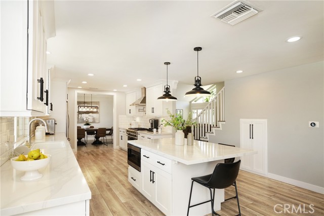 Detail Gallery Image 23 of 69 For 6494 Joshua St, Oak Park,  CA 91377 - 5 Beds | 3 Baths