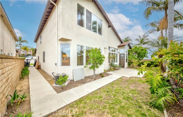 5338 S Chariton Avenue, Ladera Heights CA: https://media.crmls.org/medias/db12a0e0-0d2e-408f-b1d0-a69988c8a263.jpg