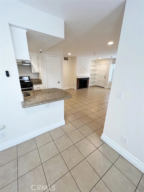 139 Avenida Miramar, San Clemente CA: https://media.crmls.org/medias/db12b589-6a8e-440f-9874-b54f8041b583.jpg