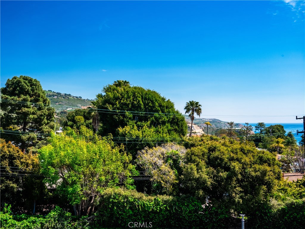 https://media.crmls.org/medias/db13b545-31f5-4432-a21f-6879da63b7fc.jpg?preset=X-Large