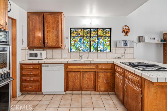Detail Gallery Image 12 of 32 For 2638 W Avenue J8, Lancaster,  CA 93536 - 3 Beds | 2 Baths