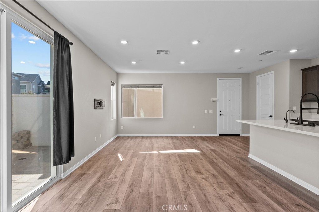 MLS #SR25241570 image #10